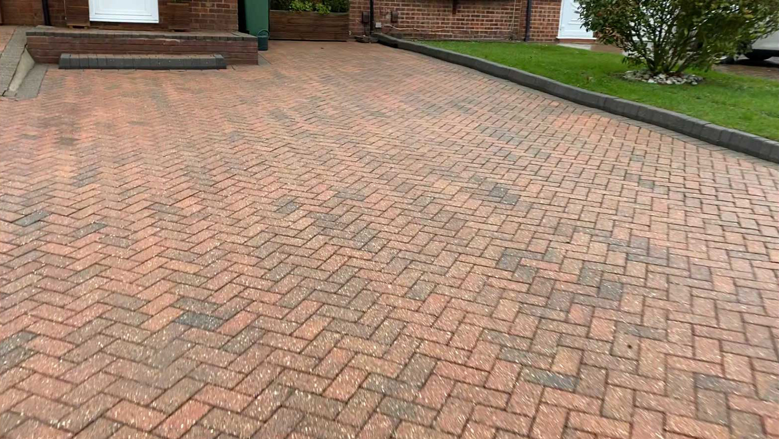 Professional-Brick-Driveway-Cleaning-After