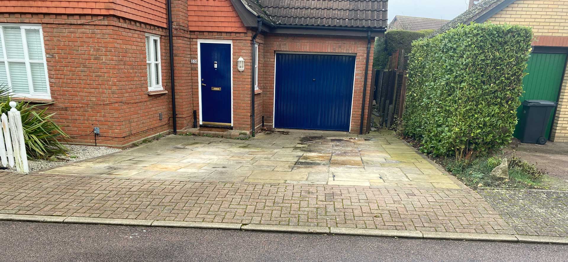 Professional-Driveway-Cleaning-After